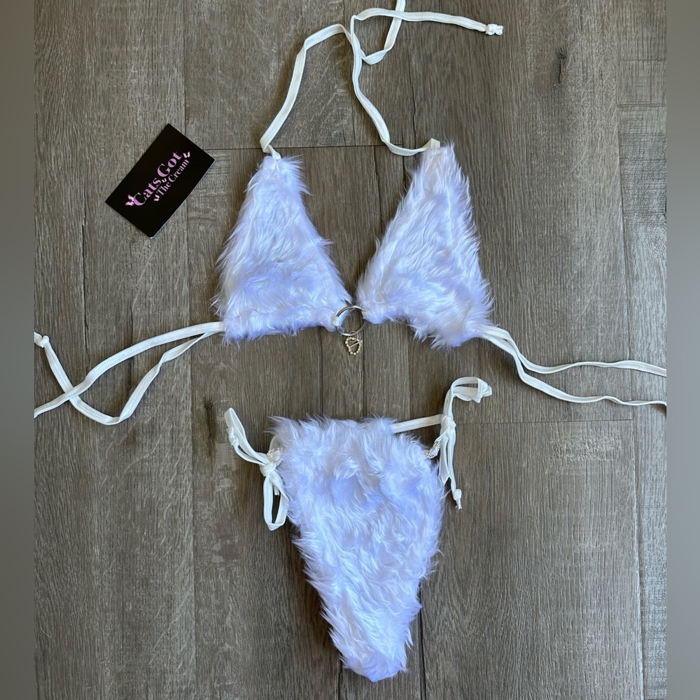 White Fluffy Heart Gem Set from Catsgotthecream